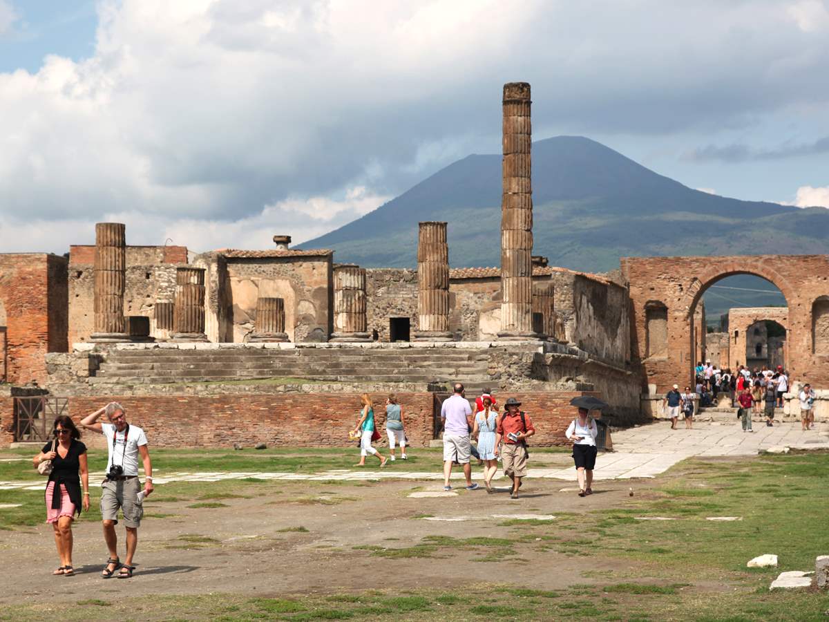 Day Trips from Rome to Pompeii Dark Rome Tours